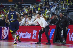 九游体育清晨体能课后，广州队手感冰凉备战亚冠，气氛紧张，赛程密集仍需轮换的简单介绍