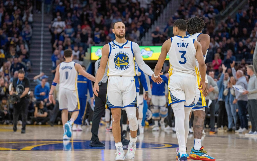 风云突变孟菲斯灰熊集结日官宣签约洛杉矶湖人篮板制胜备战国王杯，连对手都承认：瓦伦西亚今晚状态回暖的简单介绍